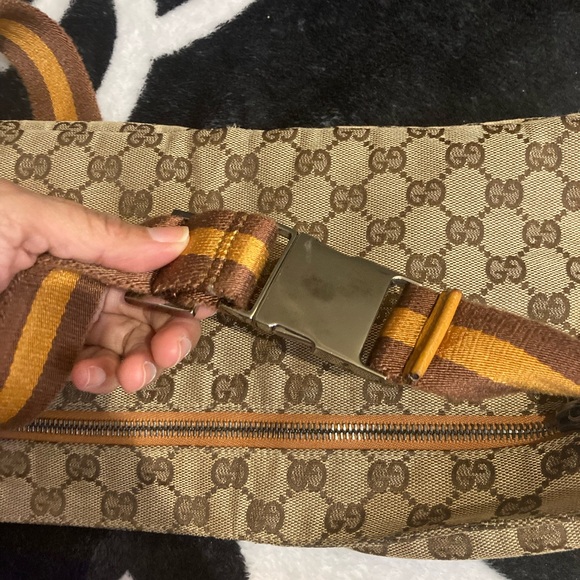 ๐ฏ% Authentic GUCCI belt bag in golden yellow color - Picture 6 of 10